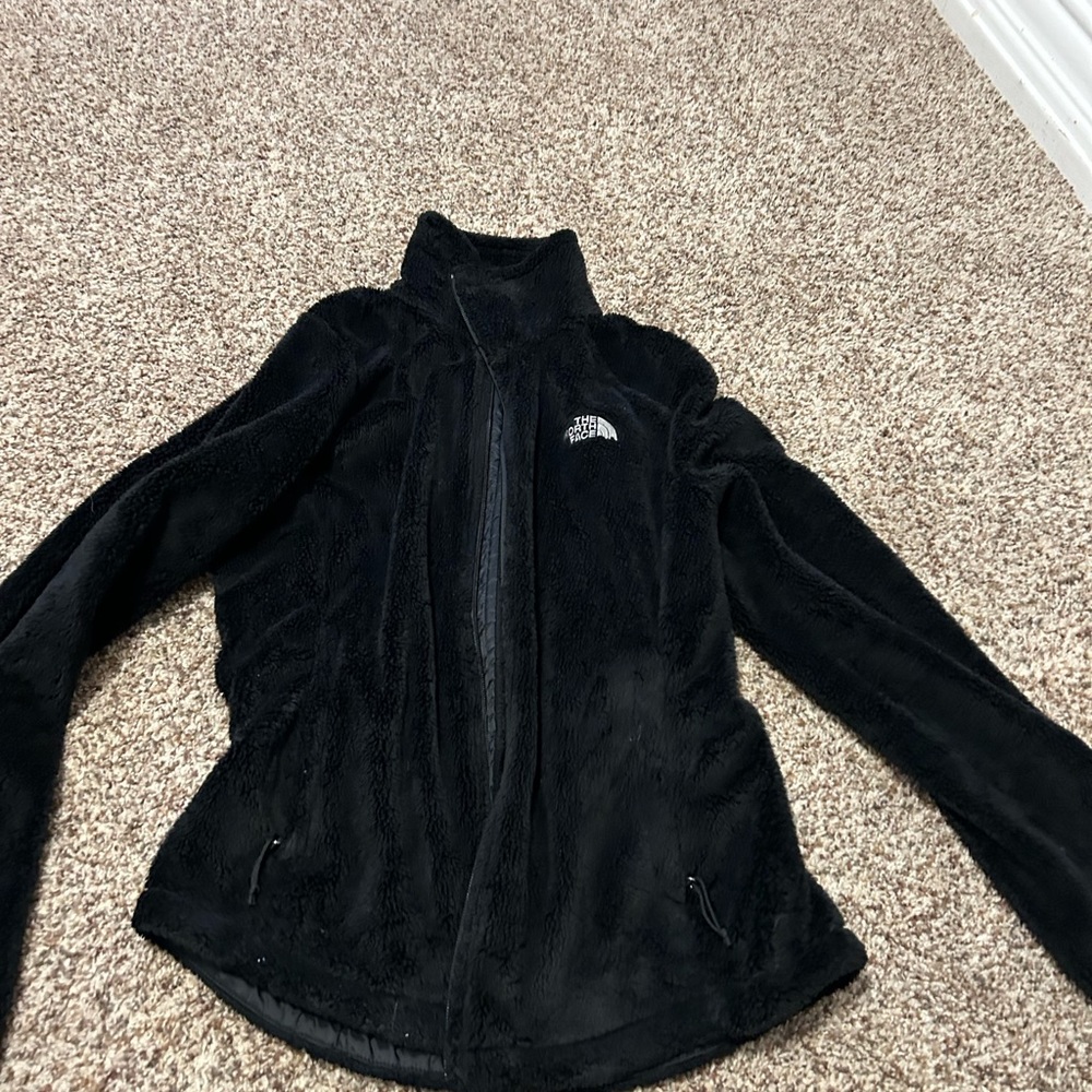 black north face fuzzy jacket